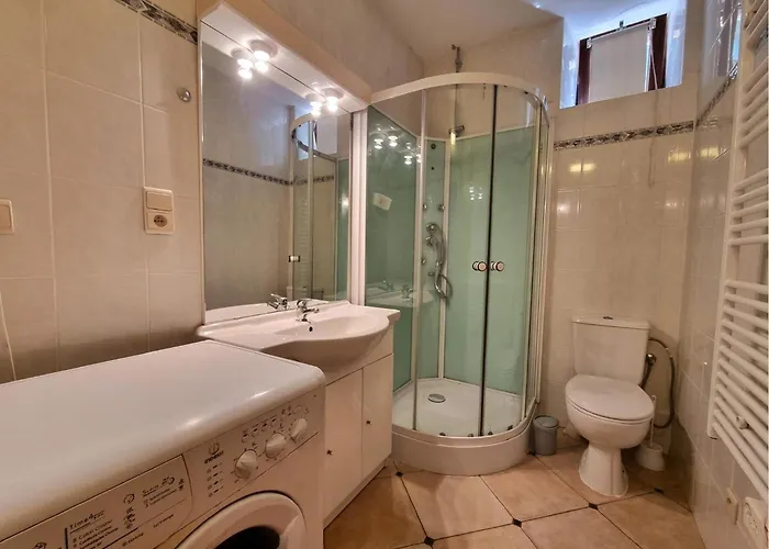 Casa de Férias La Roche 8 Aigues-Vives (Herault)